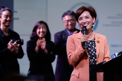 SBS-L-ELX-CONGRESS39-1107-04_275847253