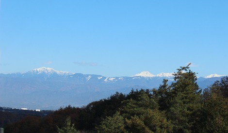 冠雪の山々