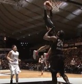 富樫勇樹ダンクシュート