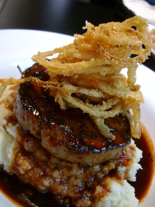 060503 Wolfgang Puck Express 01