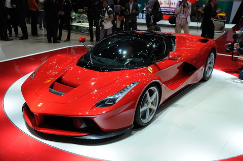 1920px-2013-03-05_Geneva_Motor_Show_8266