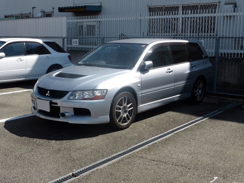 Mitsubishi_Lancer_Evolution_Wagon_GT-A_(CT9W)_front