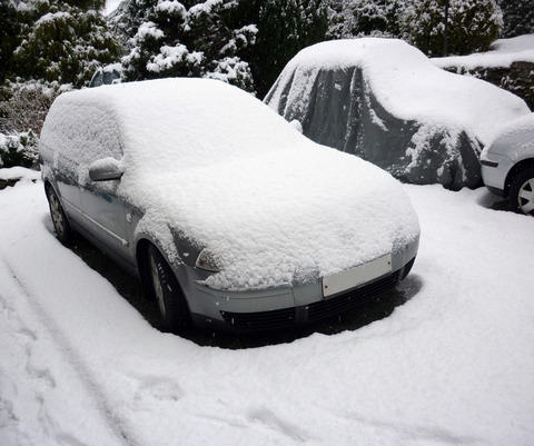 snow_coverd_car
