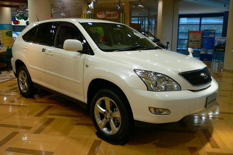 2003_Toyota_Harrier_01