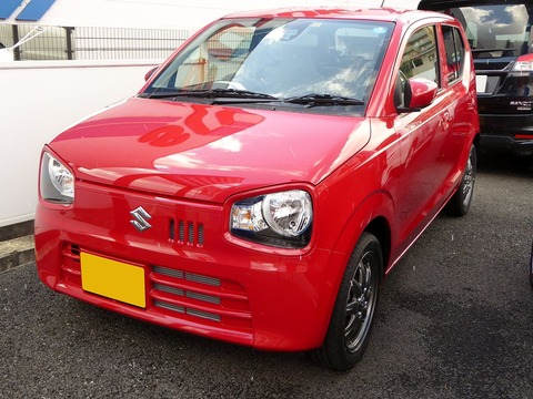 1280px-Suzuki_ALTO_X_2-tone_backdoor_(HA36S)_front