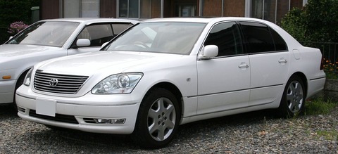 1200px-2003-2006_Toyota_Celsior
