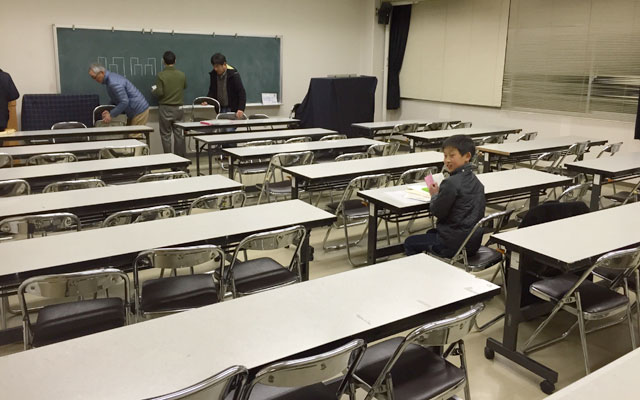 組合せ抽選会の会場設営-学童野球大会