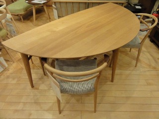 北欧テイスト・日進木工のテーブルとチェア2011】 White Woodシリーズ