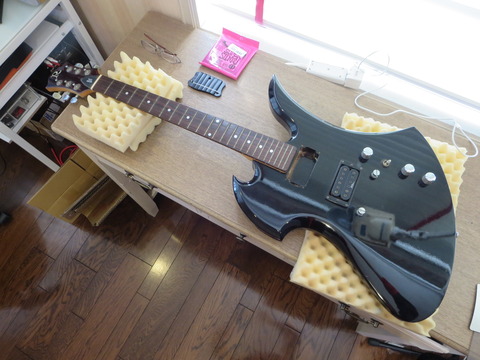 B.C.Rich ジャンクギター再生 その2 バダスブリッジ用 ロッキング