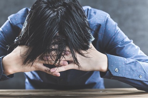 ワイニート、仮想通貨取引で20万の損失を出し咽び泣く