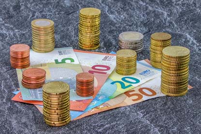 money-3918283_640