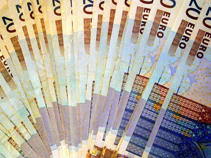 currency-221320_640
