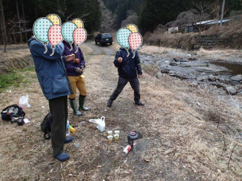 09