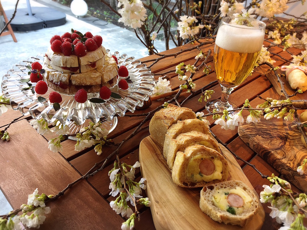 チーズとビールでお花見