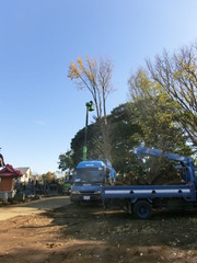 08 001