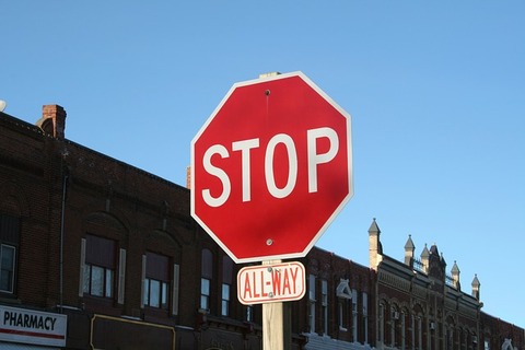 stop-sign-2674299_640