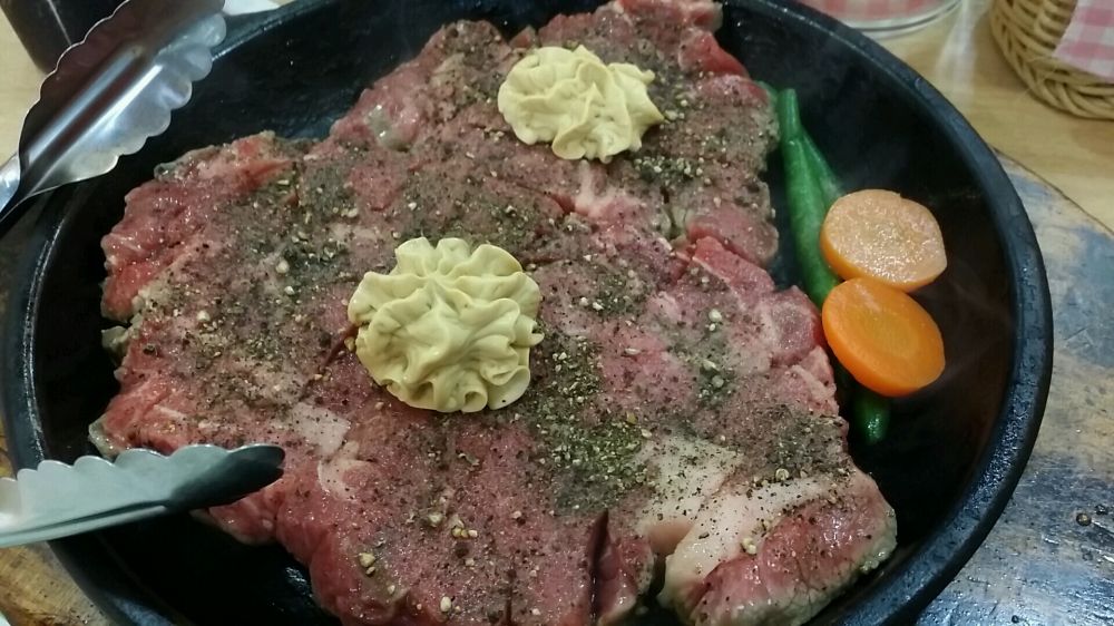韓国人「日本の秋葉原でステーキを食べてきた」→「日本食事は世界最高だ」