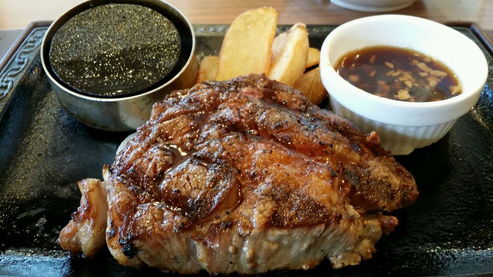 韓国人「日本の秋葉原でステーキを食べてきた」→「日本食事は世界最高だ」