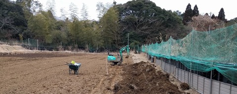0212マイクロバックホー.jpg