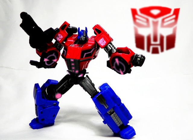 TG-01 オプティマスプライム : 玩具店：ぜんまいの森
