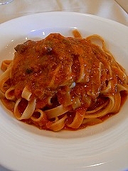 鹿肉ラグーソースのタリアテッレ