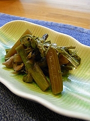 山菜のうま煮、アオリイカのエンペラ、鷹の爪