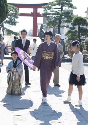 鶴岡八幡宮七五三ロケーション家族写真