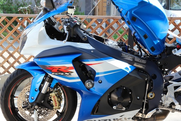 GSX-R1000 初めてのプラグ交換はあたふた : kamarin.net