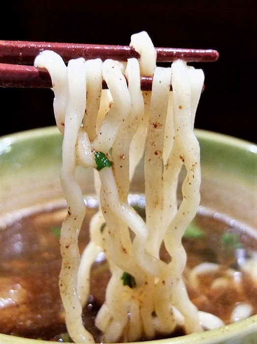 s-箸上げ1(ヒゲイヌ)