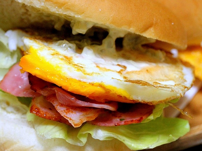 s-BLTバーガー2