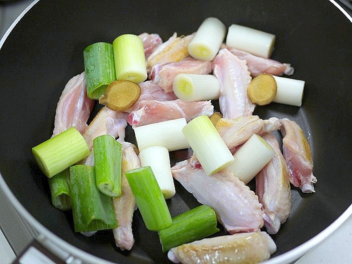s-手羽中と白葱の炒め煮4