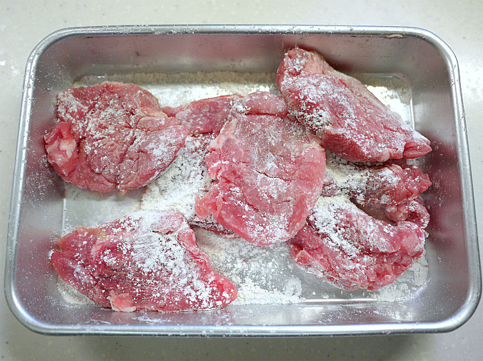 sチーズ風味の「豚ヒレ肉のピカタ3