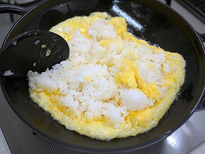 s-ストウブ ウォックで焼き豚チャーハン7