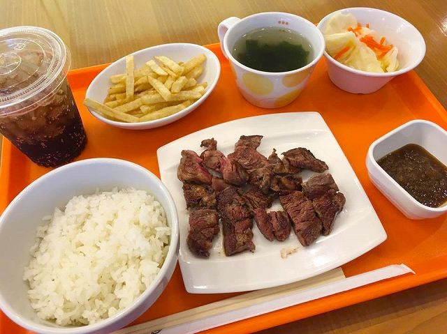 吉野家「えっ!?…950円でステーキを? できらあっ!」