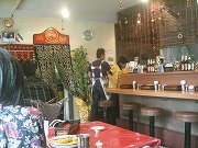 サニー・タージ店内
