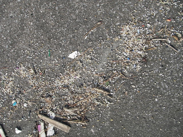 2011 004