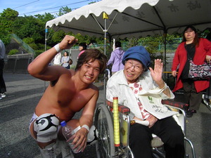 小野塚さんしらかし園プロレス 026