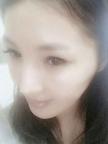 nude_momo