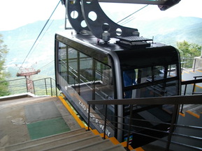 5e776736-s