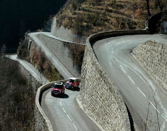 most_dangerous_roads_in_the_world_01
