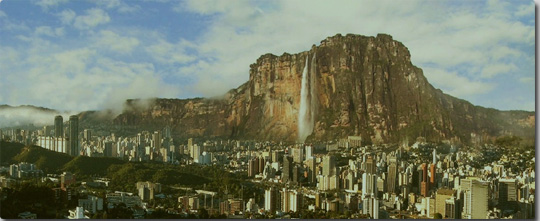 世界最大の落差を誇る、南米ベネズエラのエンジェルフォール