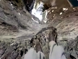 高所恐怖症注意！FPS視点で見る崖から飛び降りる映像