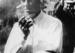 ハードボイルド警察官、くわえタバコを弾丸で撃ち落す（1928年　アメリカ）