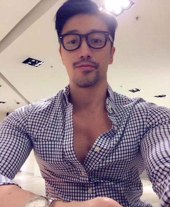goodlooking3_e