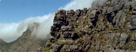 南アフリカ、ケープタウン高地の素晴らしい眺めを堪能できる空中からの映像