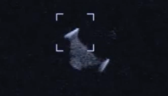 なんかすごい形してるぞ！NASAのオールスカイカメラがとらえた謎の発光物体