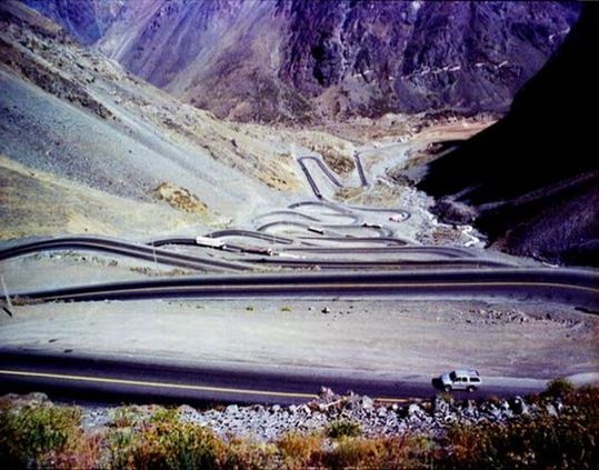 most_dangerous_roads_in_the_world_08