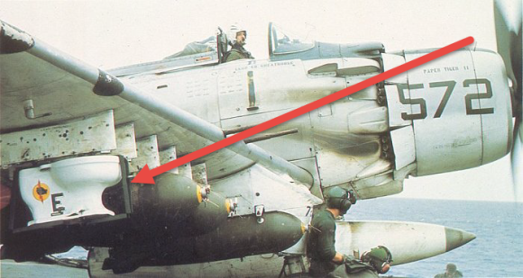 米軍がベトナム戦争中に実際に使用した珍兵器「便器爆弾」