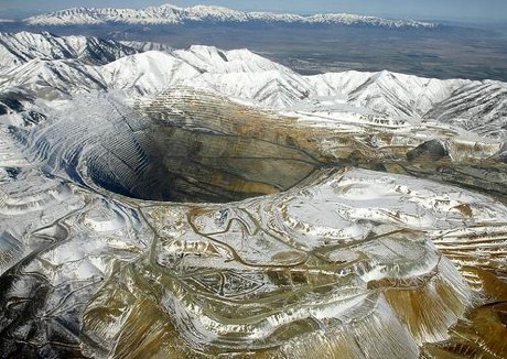 holes_in_earth3