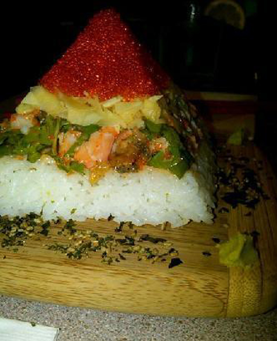 sushi-pyramid